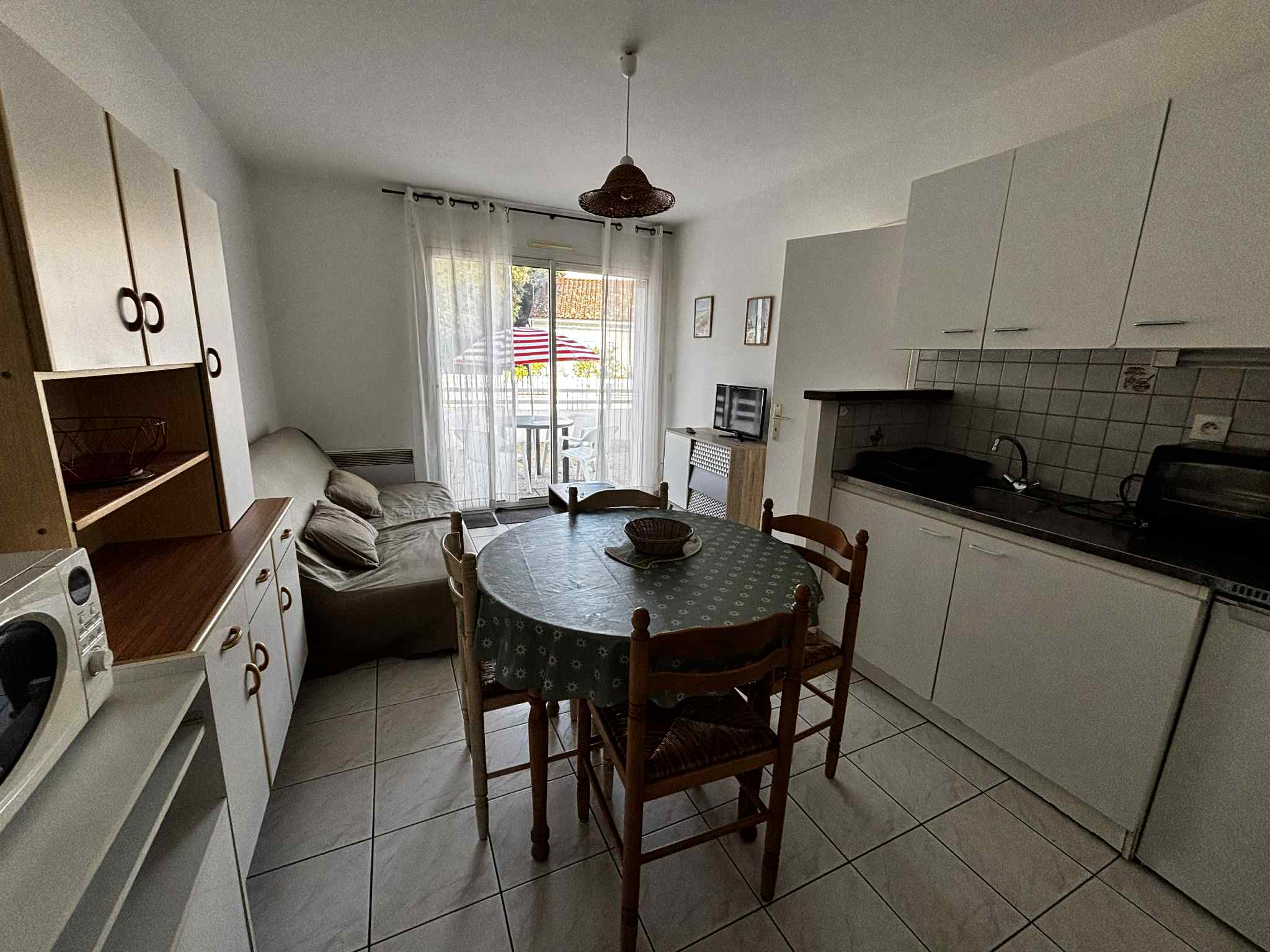 Agréable pied à terre pour 2/4 personnes en RDC d'une petite résidence en centre ville de La Tranche-Sur-Mer